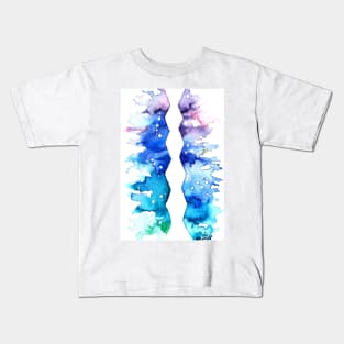 Endless column and blue sky Kids T-Shirt